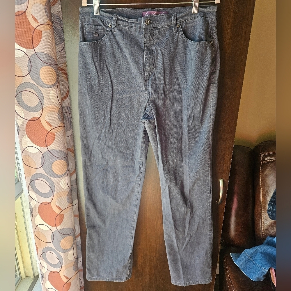 Gloria Vanderbilt Gray Straight Leg Jeans